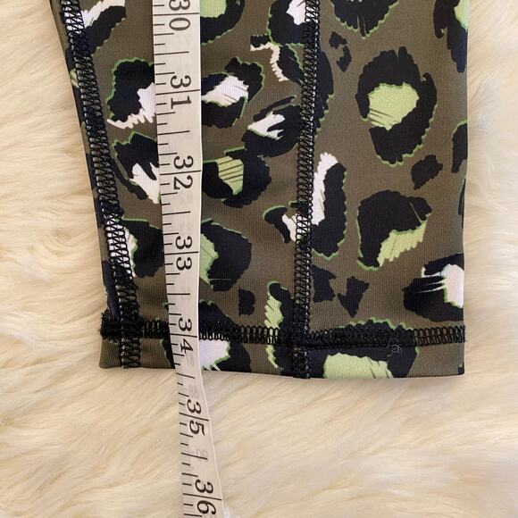 Adrienne Vittadini Leopard Print Ankle Length Activewear Leggings Large NWOT - Picture 8 of 10